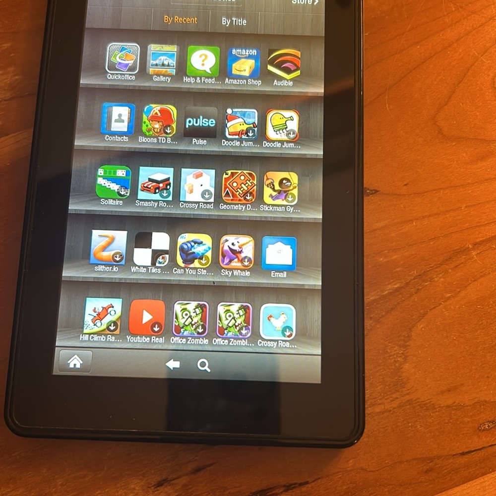 Amazon Fire tablet - Picture 5 of 6